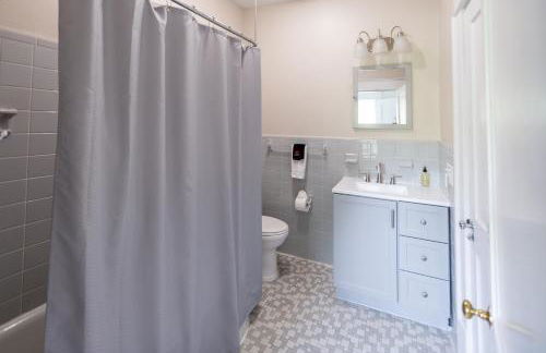 Efficiency in Grand Old Home, Downtown Durham - Photo 10