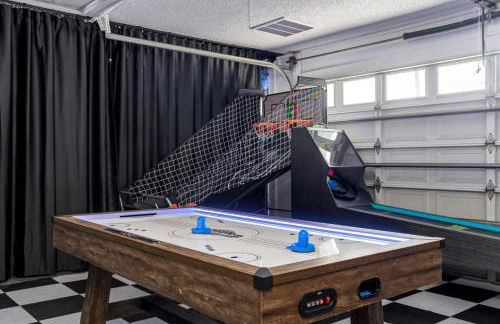 7 BR Heated Pool, Game Room, Theater, Sleeps 25 - Foto 76