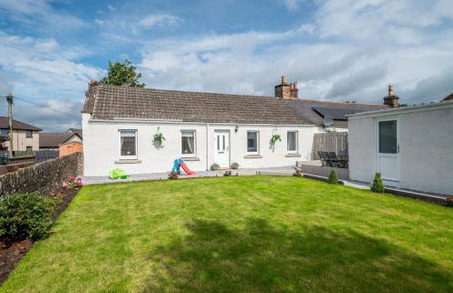 Charming Forfar House and Hot Tub - Foto 43