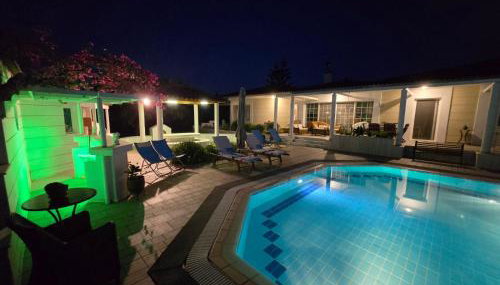Elia Apartment Garden Oasis With Pool Astros - Photo 5, sunbed