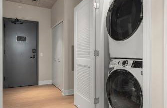 Sage Modern Apartments Near Union Park in West Loop - Photo 25