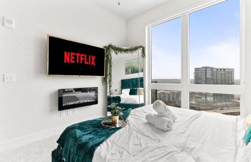 NEW! Royal Penthouse King Bed Amazing Views! - Foto 19