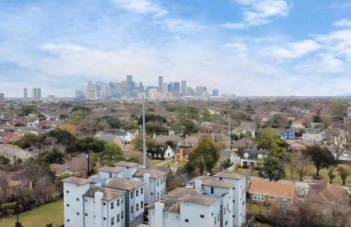 Rooftop Terrace Home with Garage Parking 10 minutes from NRG Stadium and Medical CTR - Foto 34