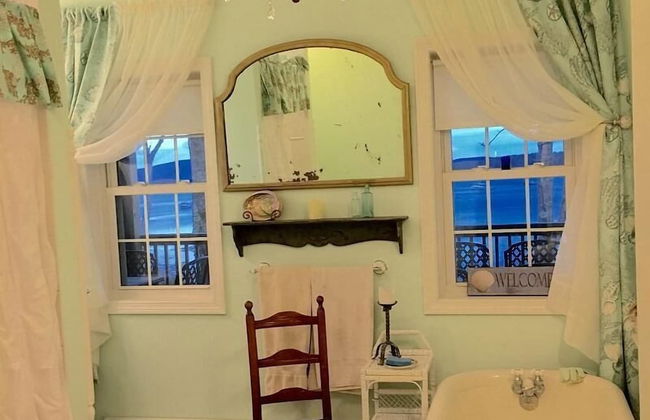 Clamshell By The Sea - Photo 16