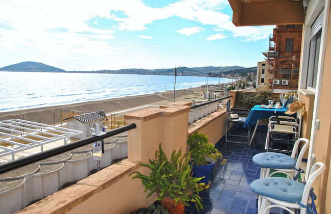 Edy sea View Holiday Apartment - Photo 16