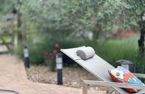 Gîtes de charme "l'écrin de Vendée" jacuzzi privatif, piscine chauffée, prestations bien être, vélos à 10 mn de l'océan sur 3,5 h de verdure - Photo 60