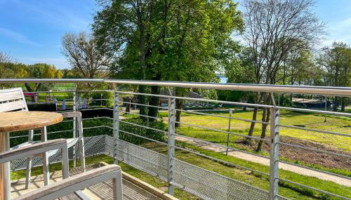 Apartment mit Seeblick - 950 m zum Hundestrand - Wiesengeflüster - Foto 3, Garden view