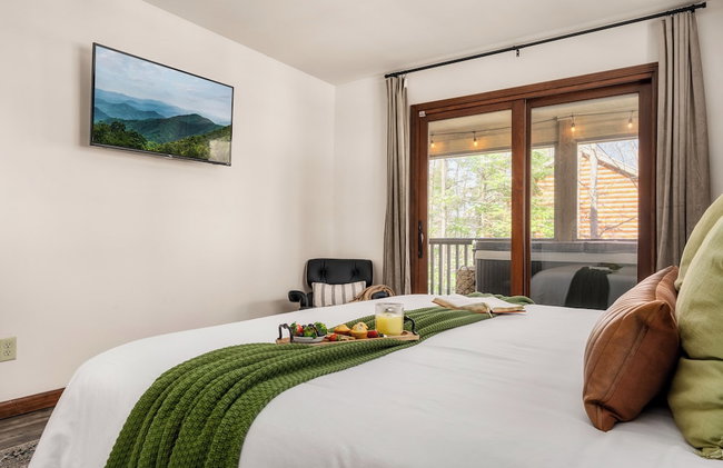 The Moondance Cabin by Lightfoot Stays Vacation Rentals - Photo 7