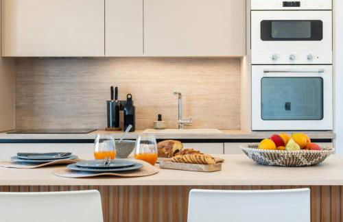 2-BD Luxury Apt Sea View Balcony near the beach - Foto 11