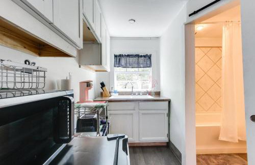 2 Mi to Long Beach Waterfront! Convenient Studio - Photo 12