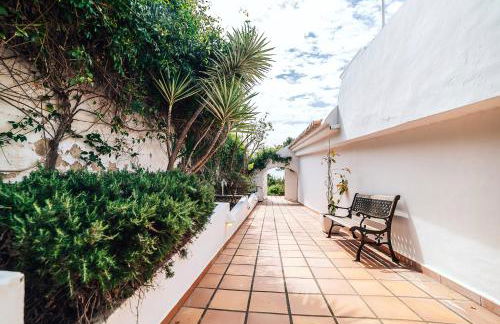 Beachfront Villa - Photo 21