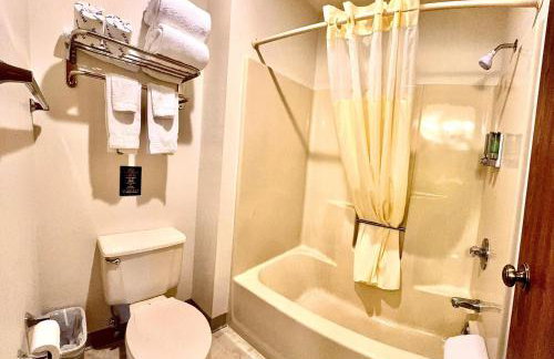 Boulder Junction Motor Lodge - Photo 8