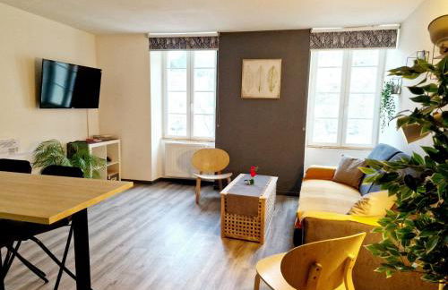 Le DrômArdèchois - Gîte meublé Ardèche - WIFI Parking - Écolodgîte Drôme ardèche - Foto 8