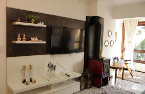 Apto com lareira, ar quente frio a 800m do centro - Foto 12