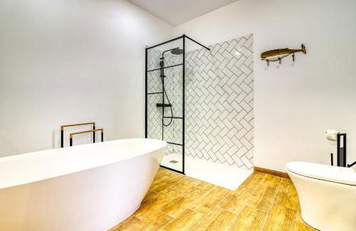 Spacious Home with Tropical Garden, BBQ, Near Seaside - Foto 8