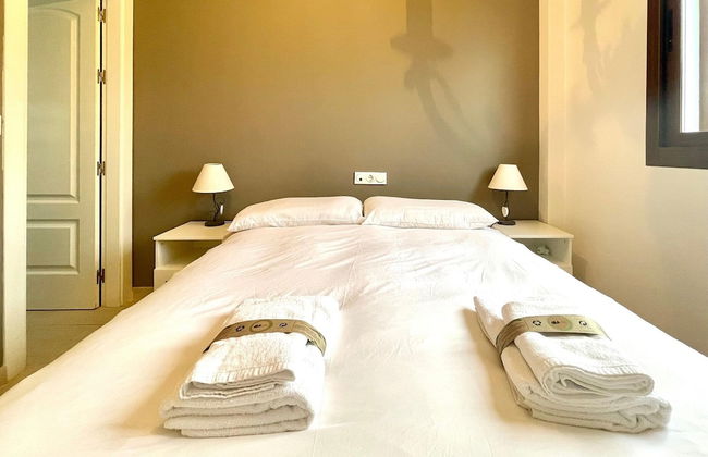 Sunlit Villa Near Golf - Foto 13