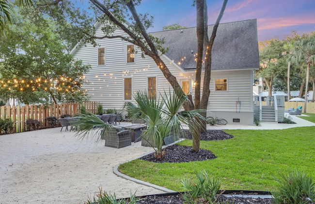 Southern Oasis by Avantstay 0.5mi Walk to the Beach, Pool, Patio, Large Yard - Photo 58