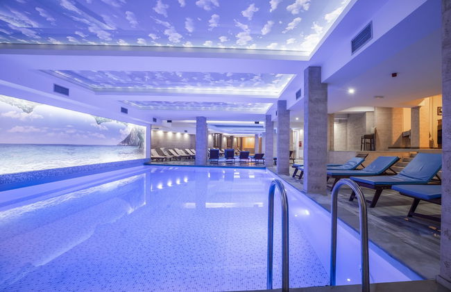 Sky Cabin Apartments - Photo 54