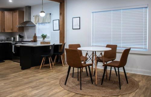 Spacious 3BR PetFriendly Retreat Near DT Cleveland - Foto 17