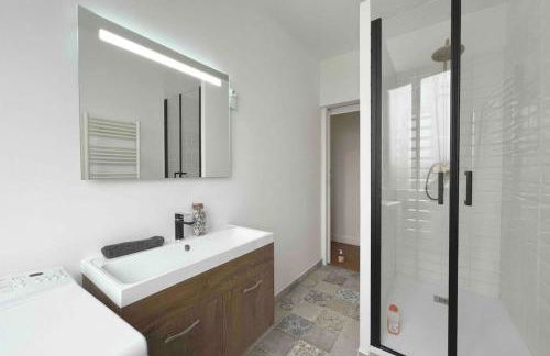 Fil de l'eau Grand T2 rénové - Commerces à pied - Foto 3