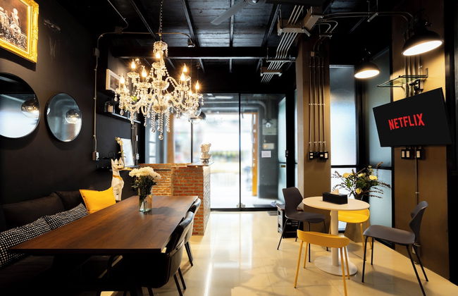 At 44 Bangrak - Photo 1