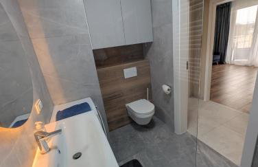 Przystanek Międzylesie Dwupokojowy Apartament z osobną Kuchnią Garażem Self Check-in Blisko CZD - Foto 16