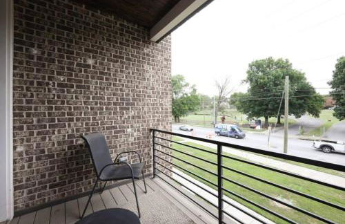 WeHo Nashville Home, Geodis Park, Mini-Golf, Arcade, 10min to Downtown! Sleeps 10! - Foto 15