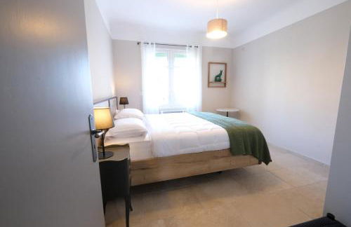 vacation rental with pool and poolhouse, close to arles in moulès- sleeps 8 - Foto 30