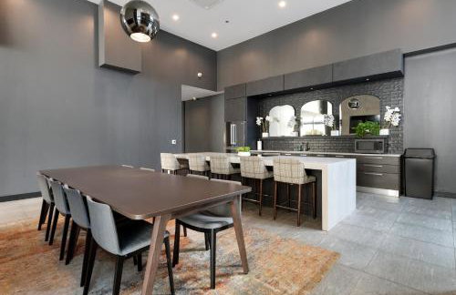 Experience Downtown Chicago at Millennium - Luxury Apartments in The Loop - Photo 8