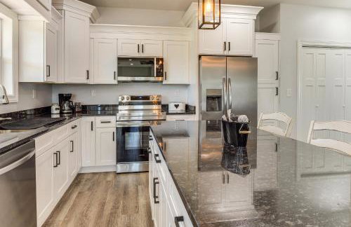 Tullahoma Whiskey Trail Base with Yard and Fire Pit - Foto 9