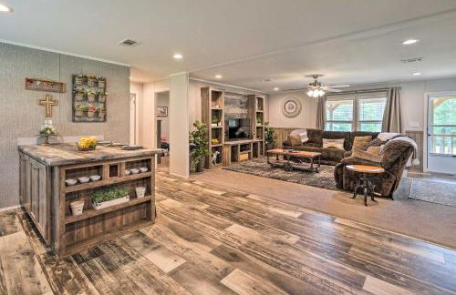 Updated Tuskahoma Cabin with Fire Pit and Deck! - Foto 11