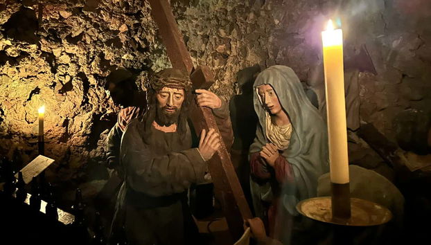 Visita guiada por el Museo Parroquial y la Cueva de los Judíos - Foto 5
