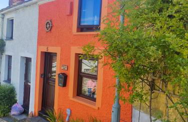 Fishermen's cottage with log burner, 2 bathrooms & sea views from garden terraces - Foto 2