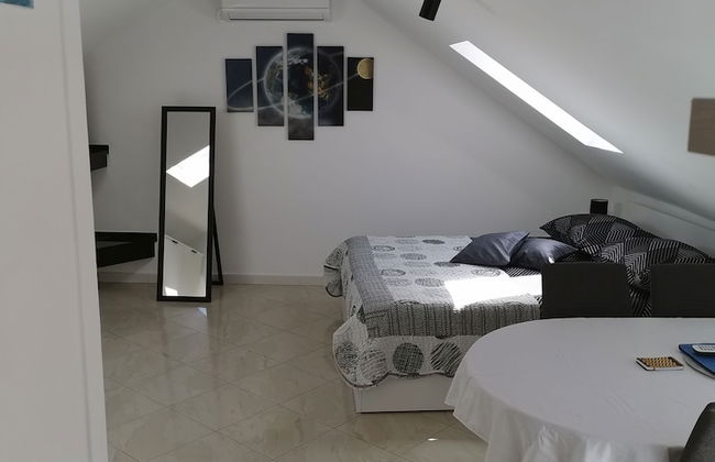 M & J Central Suites - Photo 14