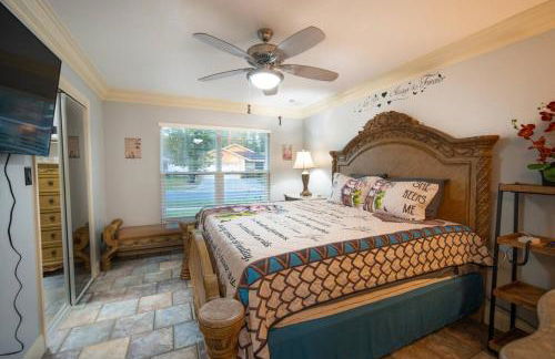 Family Home with Pool, Game Room, and Grill Near Disney - Foto 17