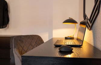 maremar - Design Apartment - Luxus Boxspringbett - Zentral - Küche - Arbeitsplatz - Highspeed WLAN - Foto 4