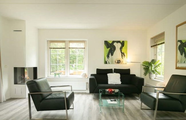 Rustic Villa w/ Shared Pool - Photo 5