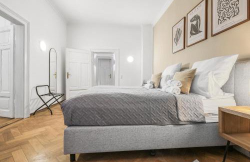 cruwzo I Modern Centrally Located Apartment with Parking Modern Centrally Located Apartment with Parking - Photo 65