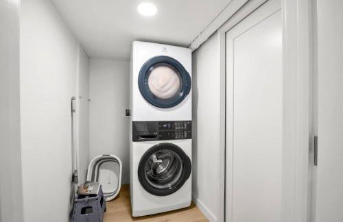 Sprawling Home 1 Mi to Downtown - Foto 33