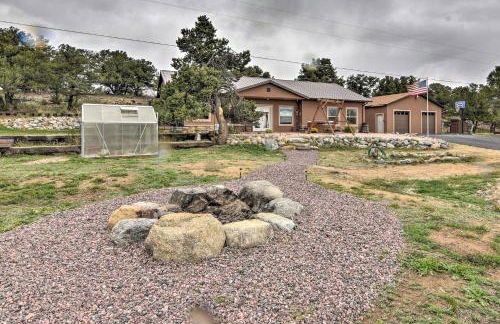 Stunning Home with Fire Pit, 11 Mi to Mt Yale! - Foto 38