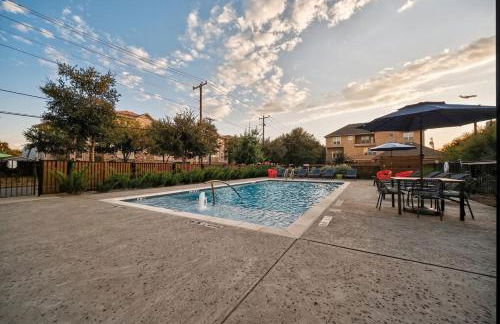 Luxury 2BR Cedr Sprgs area with Parking, Pool, Gym - Foto 43