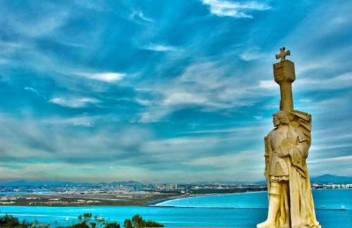 Majestic Lux Home with Heated Pool and Spa! - Foto 38