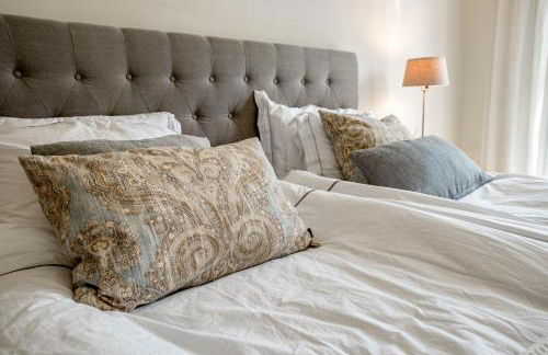 Sensational and Exotic 3-Bedroom Retreat in Nueva Andalucia with a Palm Garden - Foto 38