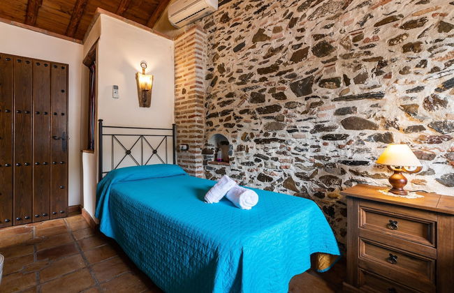 El Porton in El Borge - Foto 16