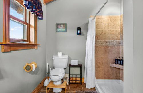 Mountain Escape on 6 acres w Hot Tub & Privacy - Foto 49