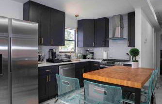 Stylish~Renovated 4Br/2BAT 3MinAirport 10MinDowtn - Foto 14