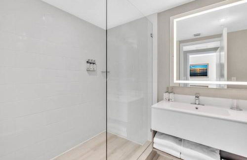 King Suite balcony water views-Hosted by Sweetstay - Foto 39