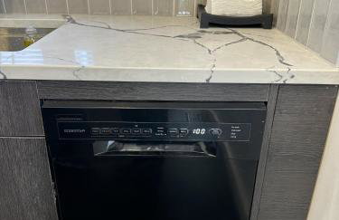 Modern Ranch near Knapp Center, Downtown - Foto 40