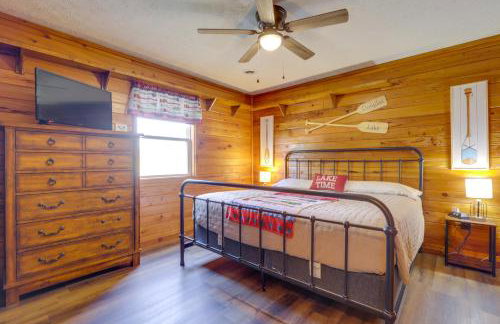 Boat Dock Pet-Friendly Douglas Lake Getaway! - Foto 15