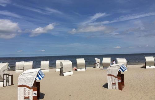 Comfort Meets Coastal Charm - Foto 23